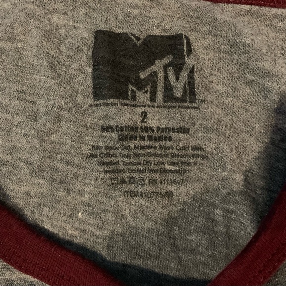 Torrid Grey MTV floral t-shirt - Size 2X - Picture 3 of 4